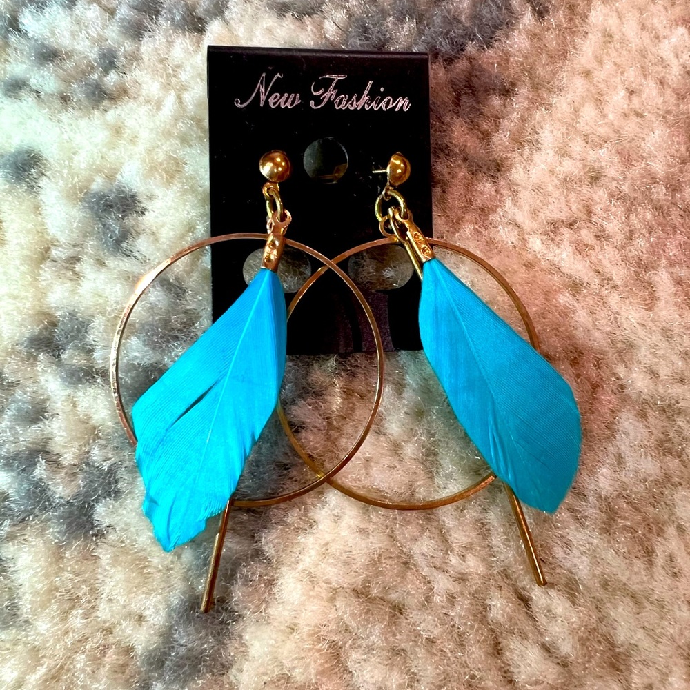 Faux Fur emerald round drop earrings